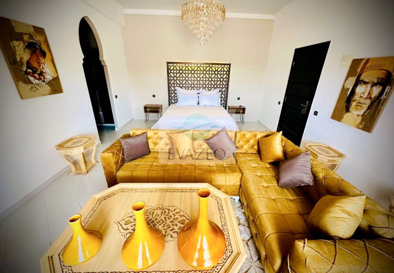 Rent by room in Marrakech - SUITE PRESIDENTIELLE RIAD SOIR DE MARRAKECH MAR006