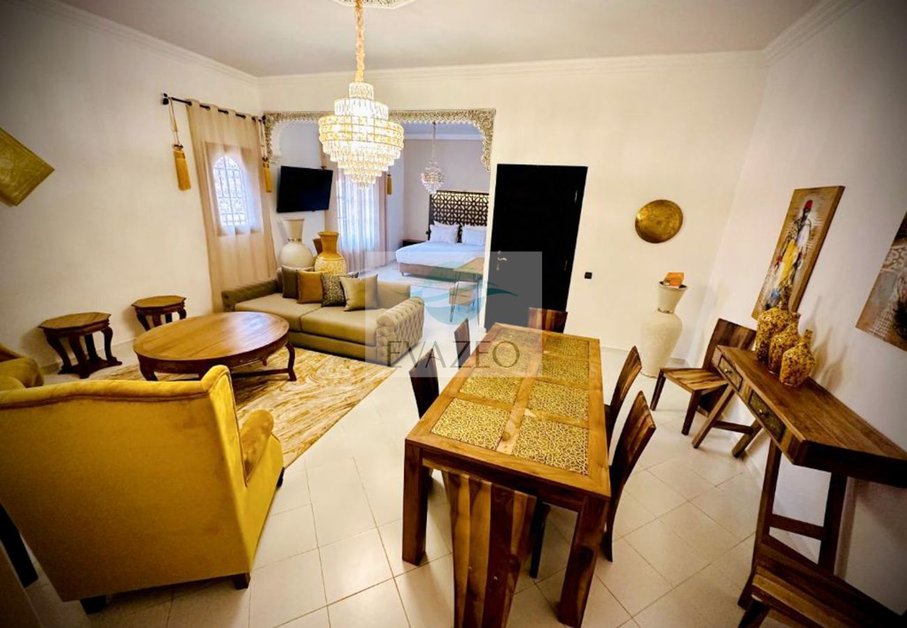 Rent by room in Marrakech - SUITE PRESIDENTIELLE RIAD SOIR DE MARRAKECH MAR006