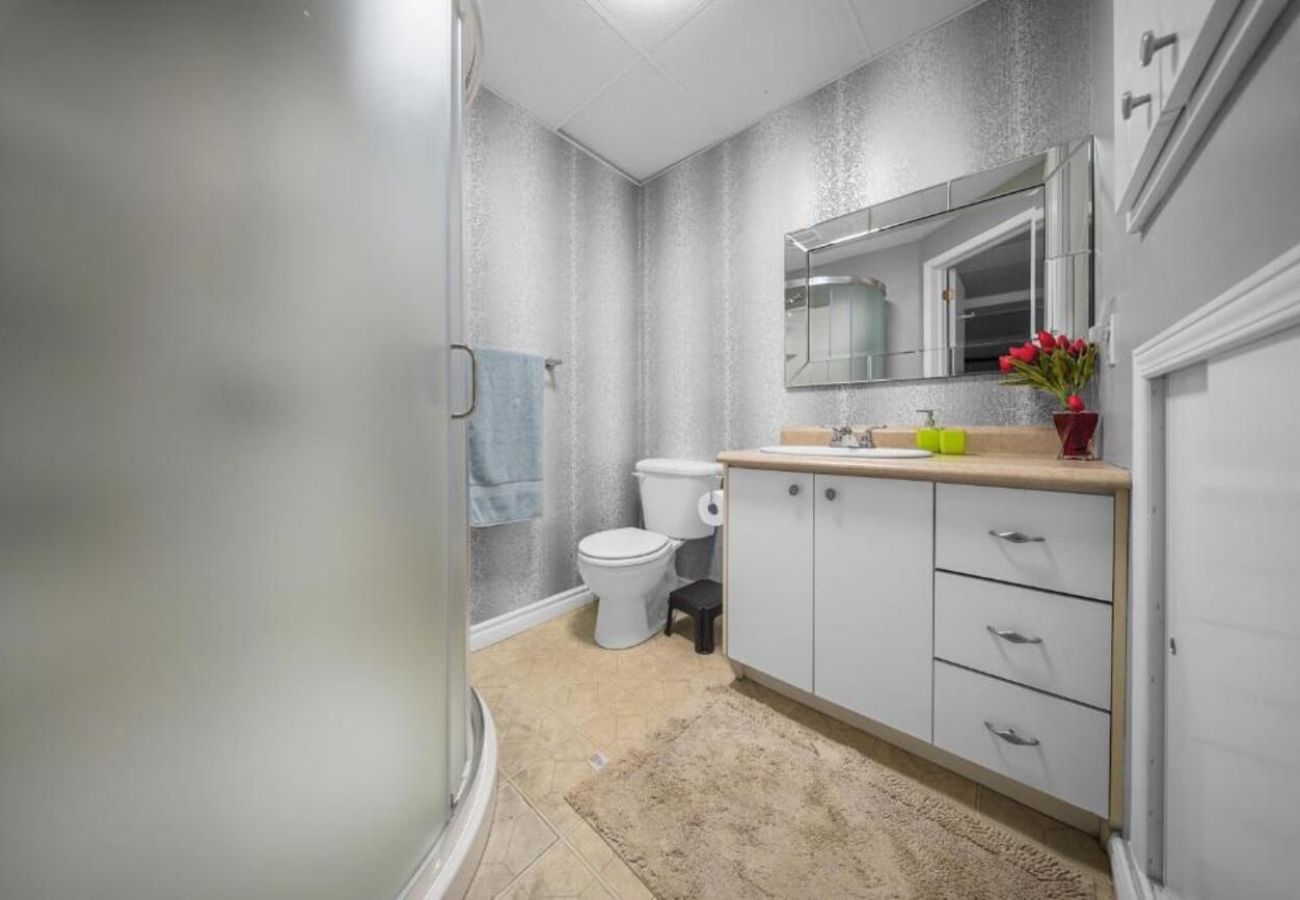 House in Laval - CAN016 : Le Repaire du Fleuve