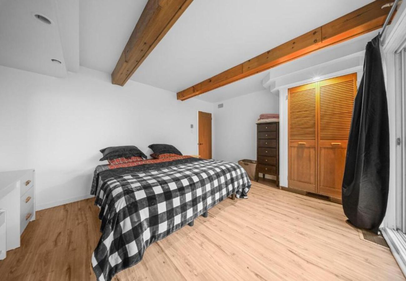 House in Laval - CAN016 : Le Repaire du Fleuve