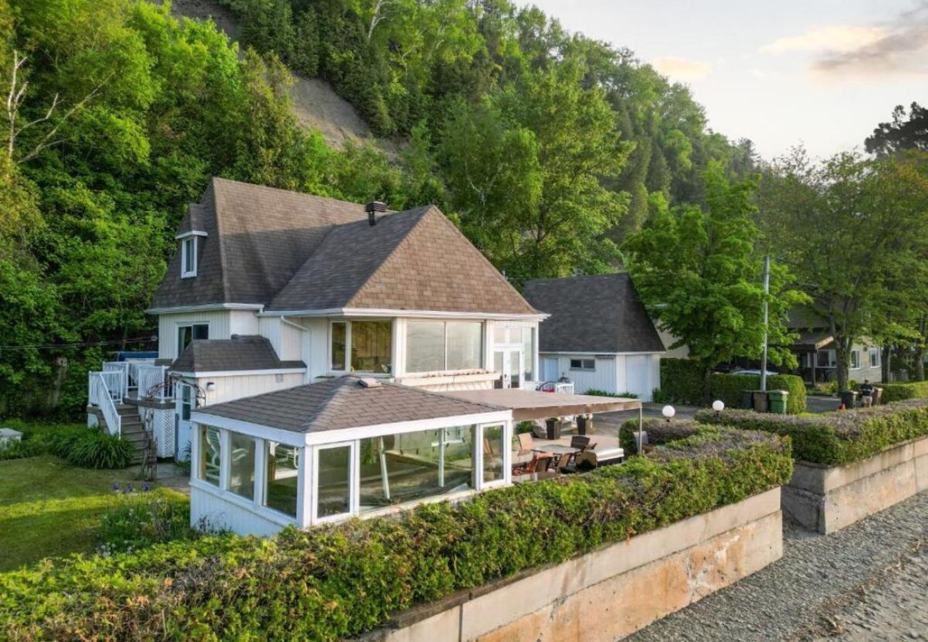 House in Laval - CAN016 : Le Repaire du Fleuve