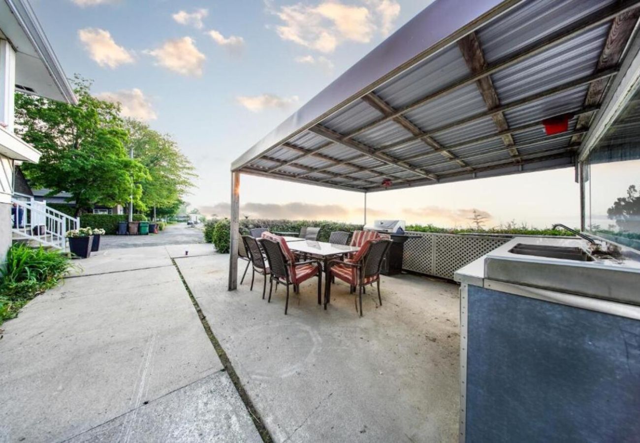 House in Laval - CAN016 : Le Repaire du Fleuve