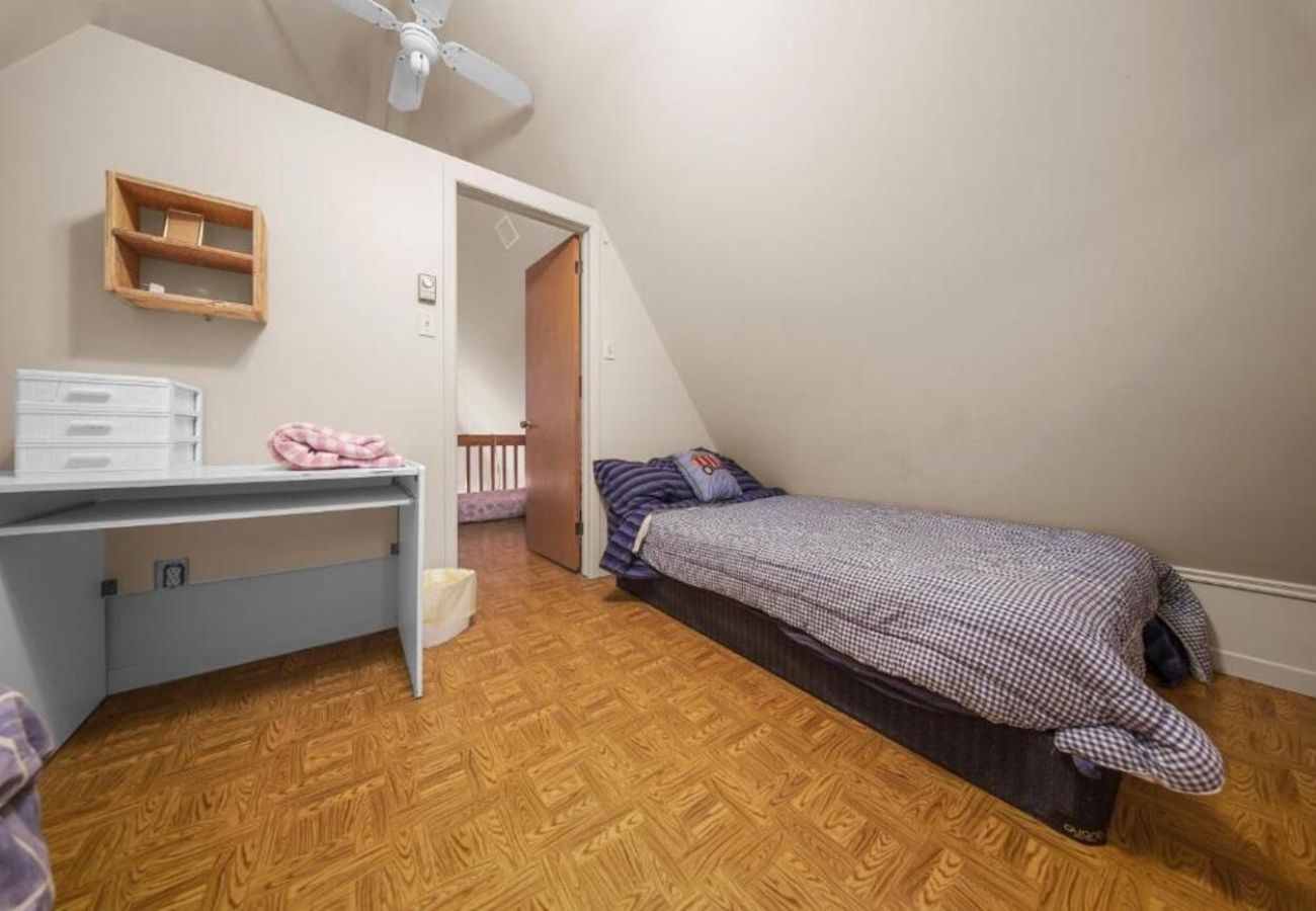 House in Laval - CAN016 : Le Repaire du Fleuve