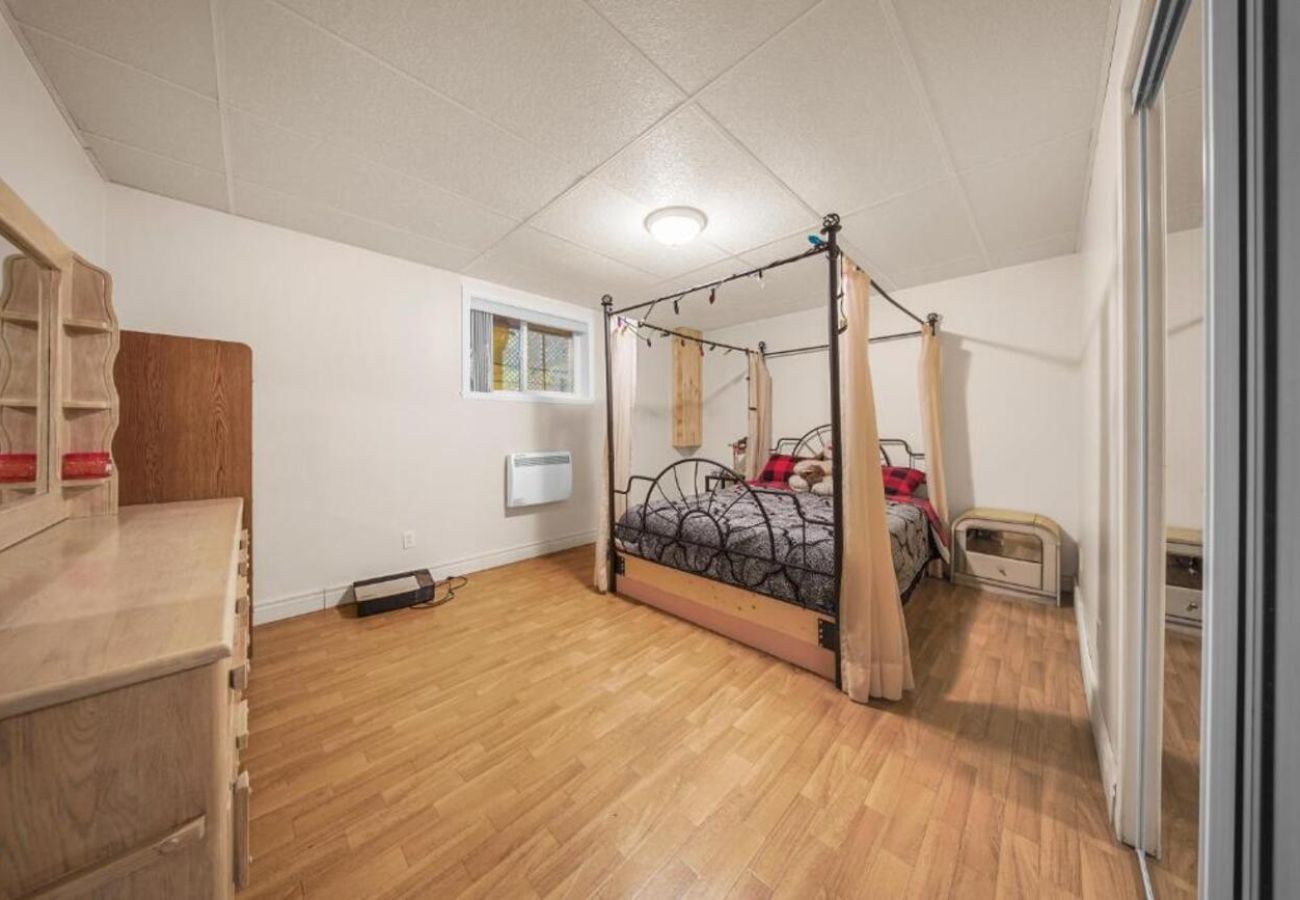 House in Laval - CAN016 : Le Repaire du Fleuve