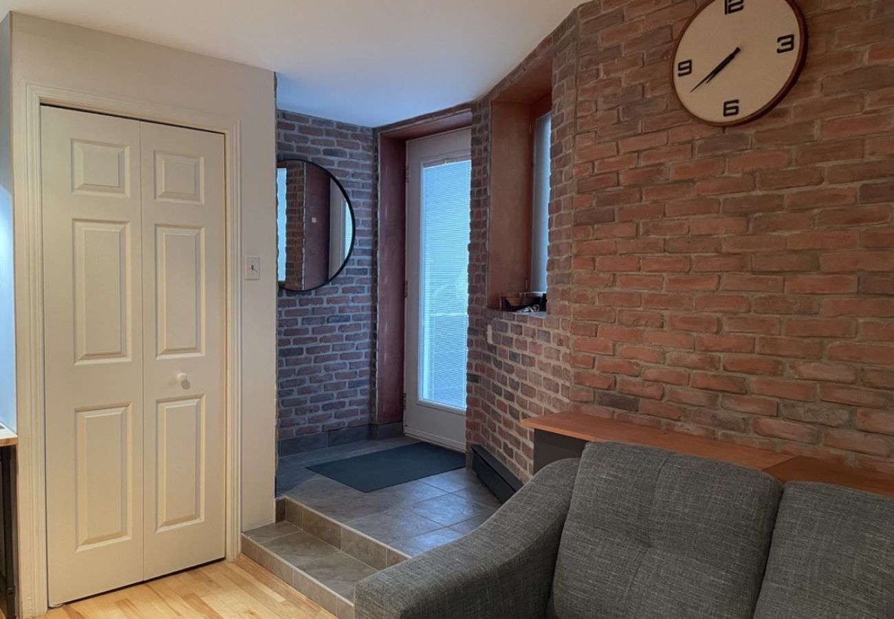 Apartment in L'Assomption - CAN025 : L'escargot