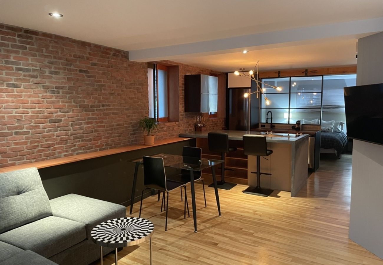 Apartment in L'Assomption - CAN025 : L'escargot