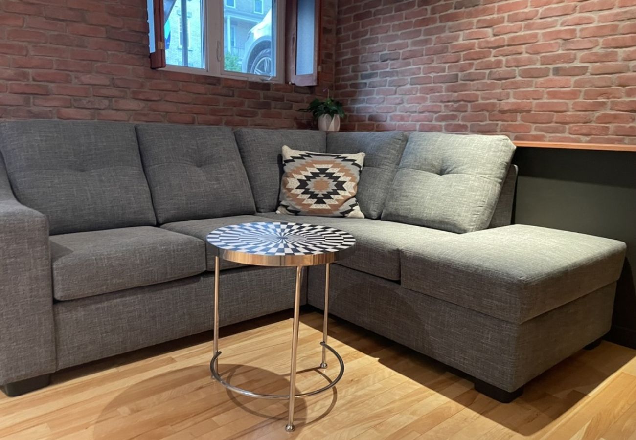 Apartment in L'Assomption - CAN025 : L'escargot