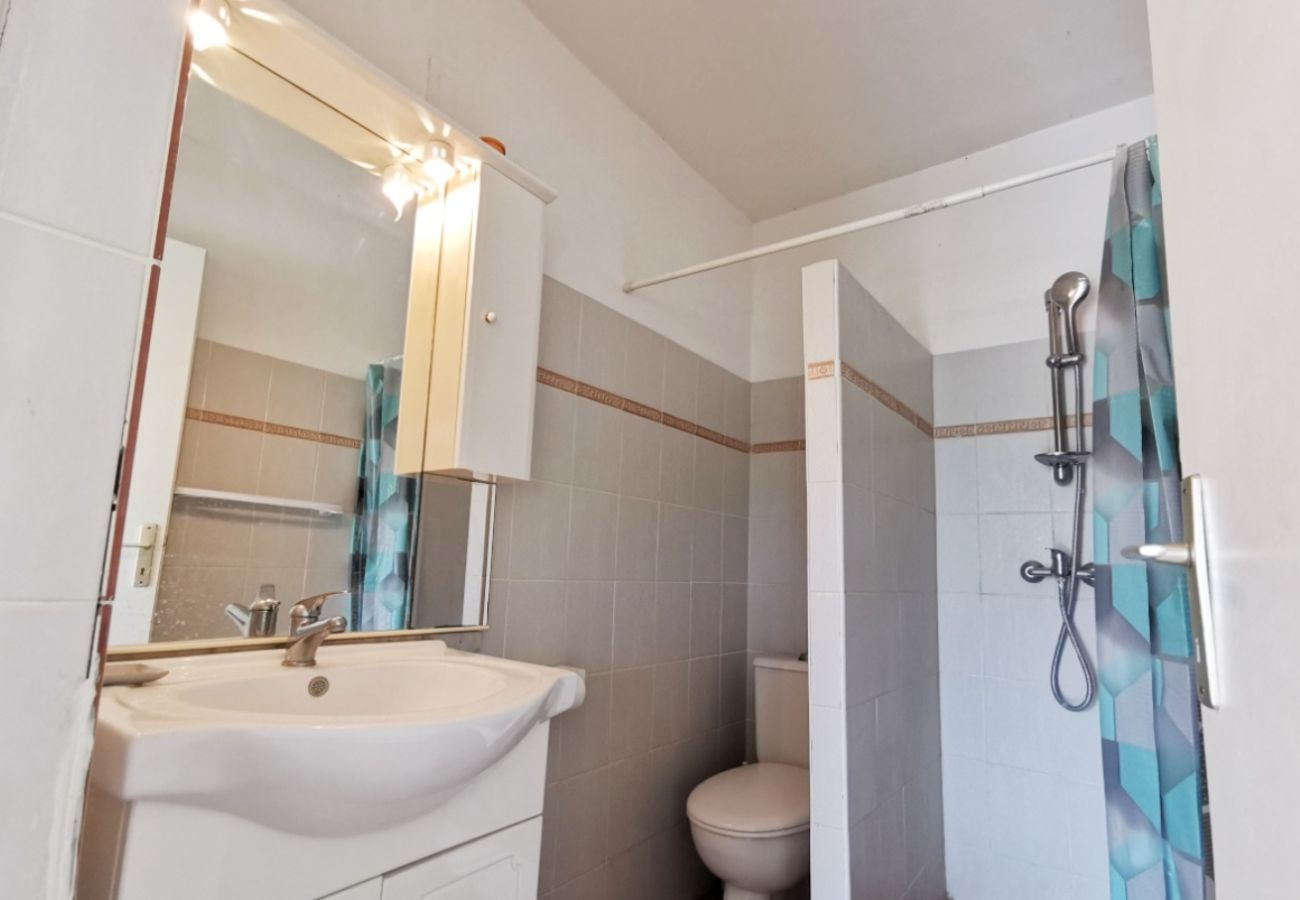 Villa in Sainte-Anne - Villa à Sainte Anne Ref M055b 3ch + 1 appt piscine