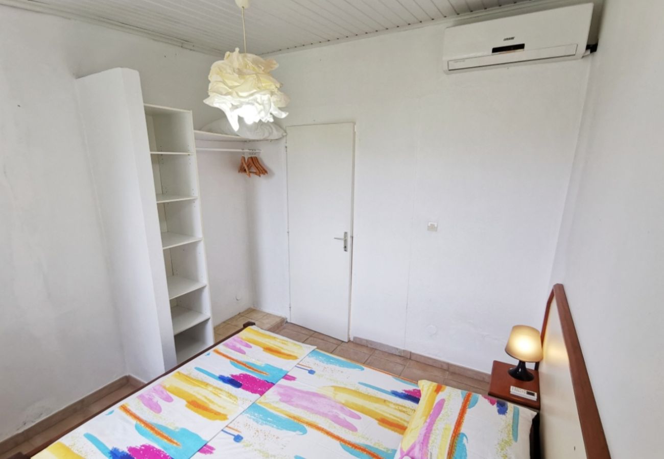 Villa in Sainte-Anne - Villa à Sainte Anne Ref M055b 3ch + 1 appt piscine