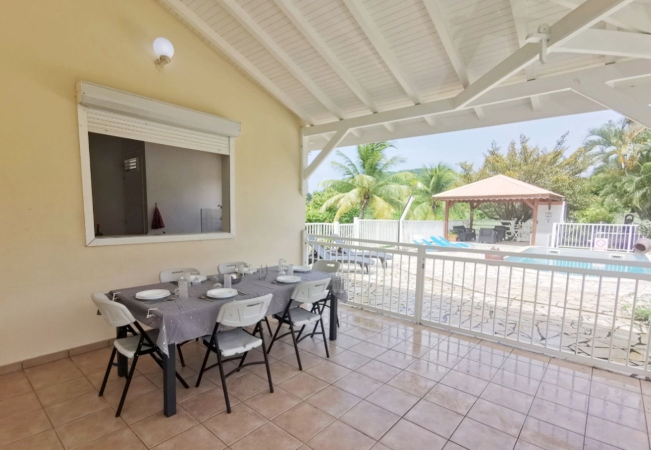 Villa in Sainte-Anne - Villa à Sainte Anne Ref M055b 3ch + 1 appt piscine