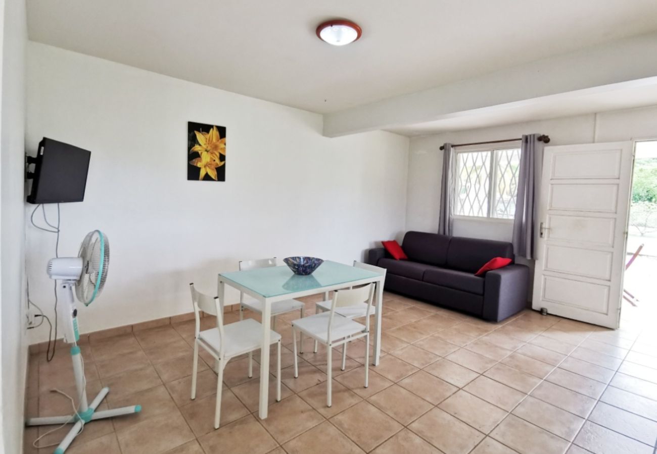 Villa in Sainte-Anne - Villa à Sainte Anne Ref M055b 3ch + 1 appt piscine