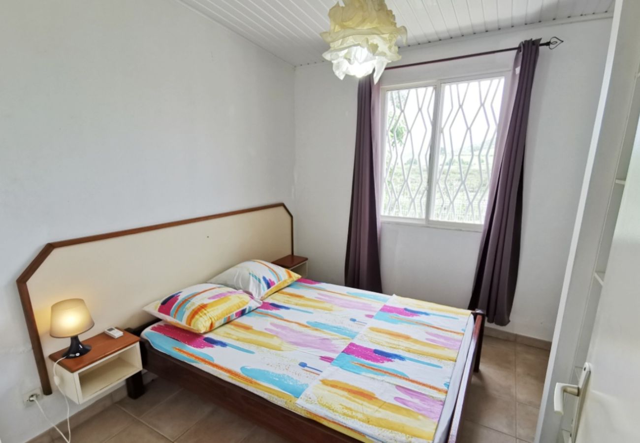 Villa in Sainte-Anne - Villa à Sainte Anne Ref M055b 3ch + 1 appt piscine