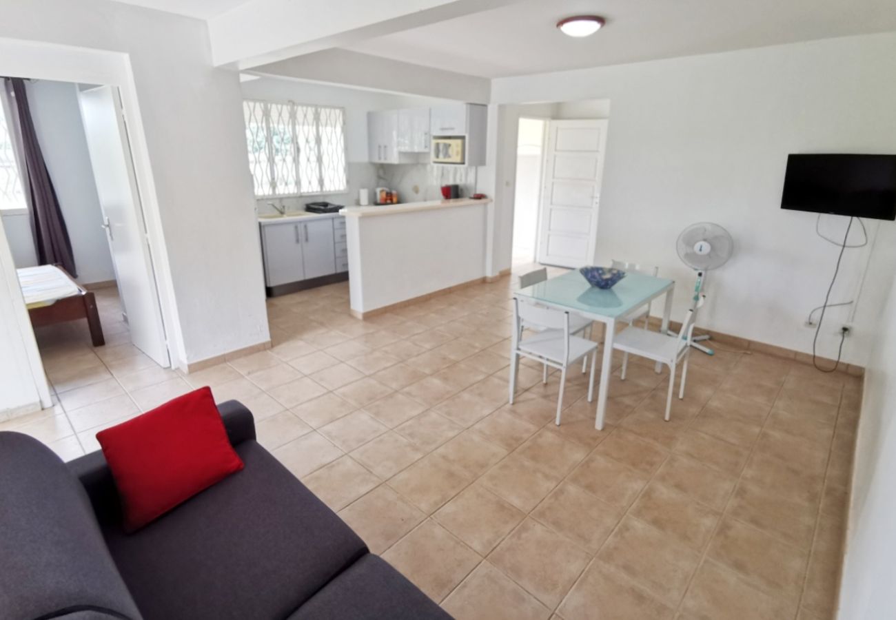 Villa in Sainte-Anne - Villa à Sainte Anne Ref M055b 3ch + 1 appt piscine