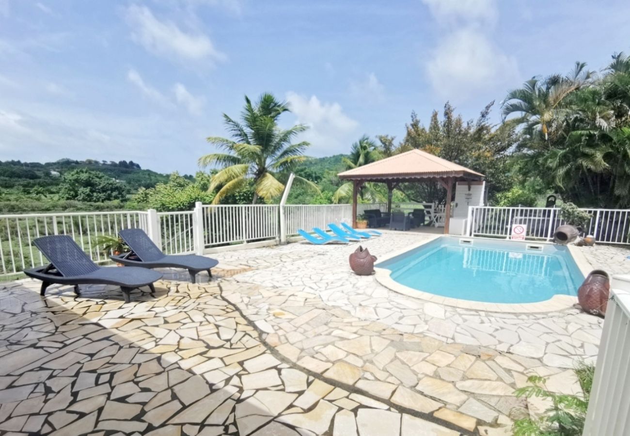 Villa in Sainte-Anne - Villa à Sainte Anne Ref M055b 3ch + 1 appt piscine