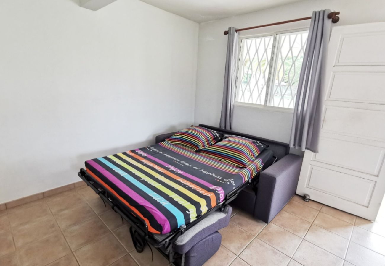 Villa in Sainte-Anne - Villa à Sainte Anne Ref M055b 3ch + 1 appt piscine