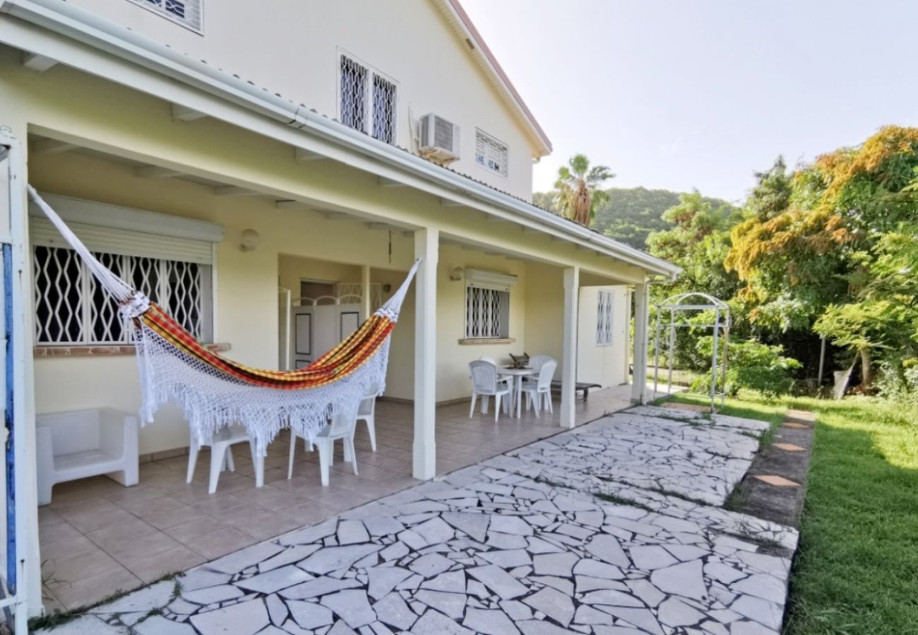 Villa in Sainte-Anne - Villa à Sainte Anne Ref M055b 3ch + 1 appt piscine