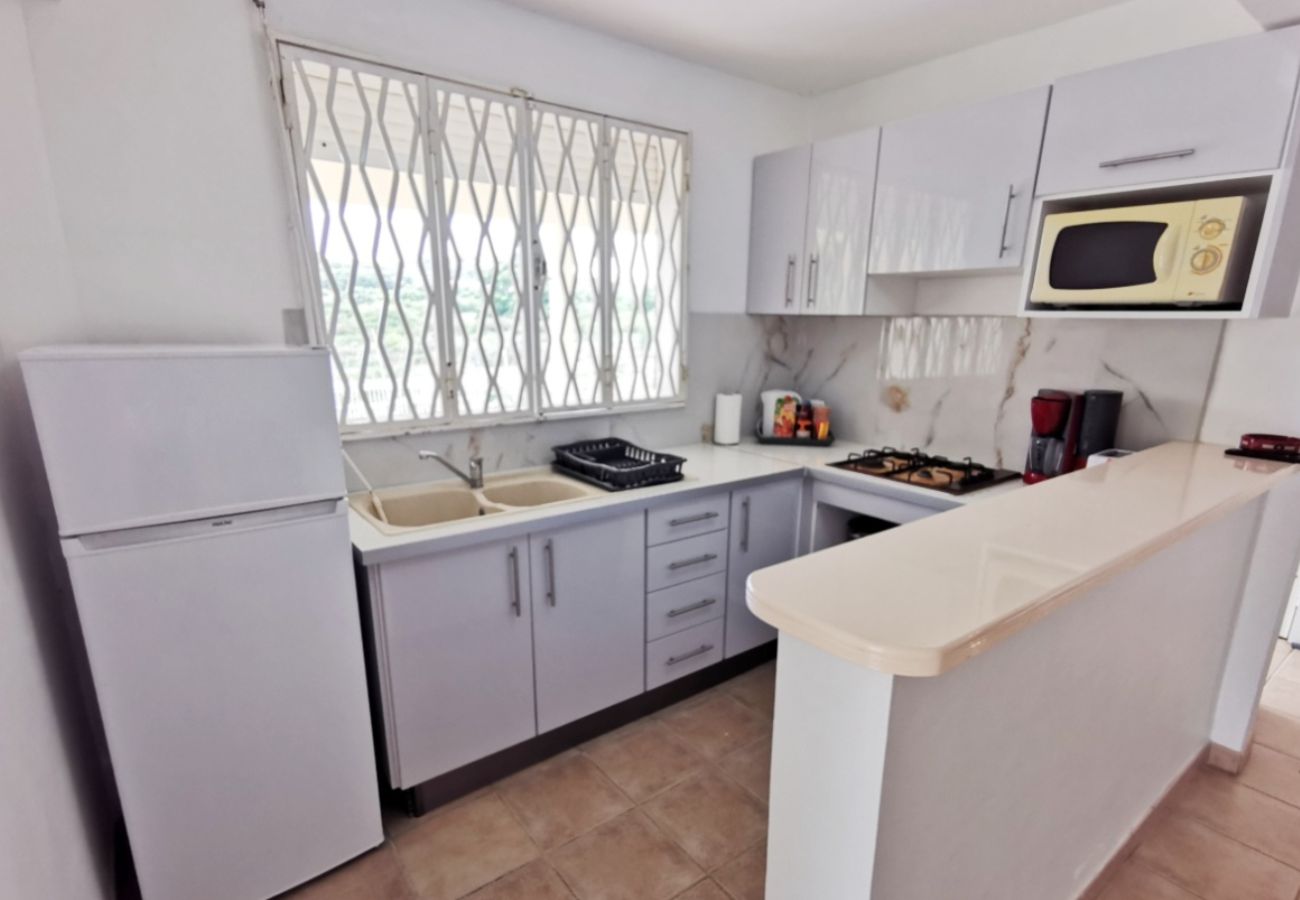 Villa in Sainte-Anne - Villa à Sainte Anne Ref M055b 3ch + 1 appt piscine