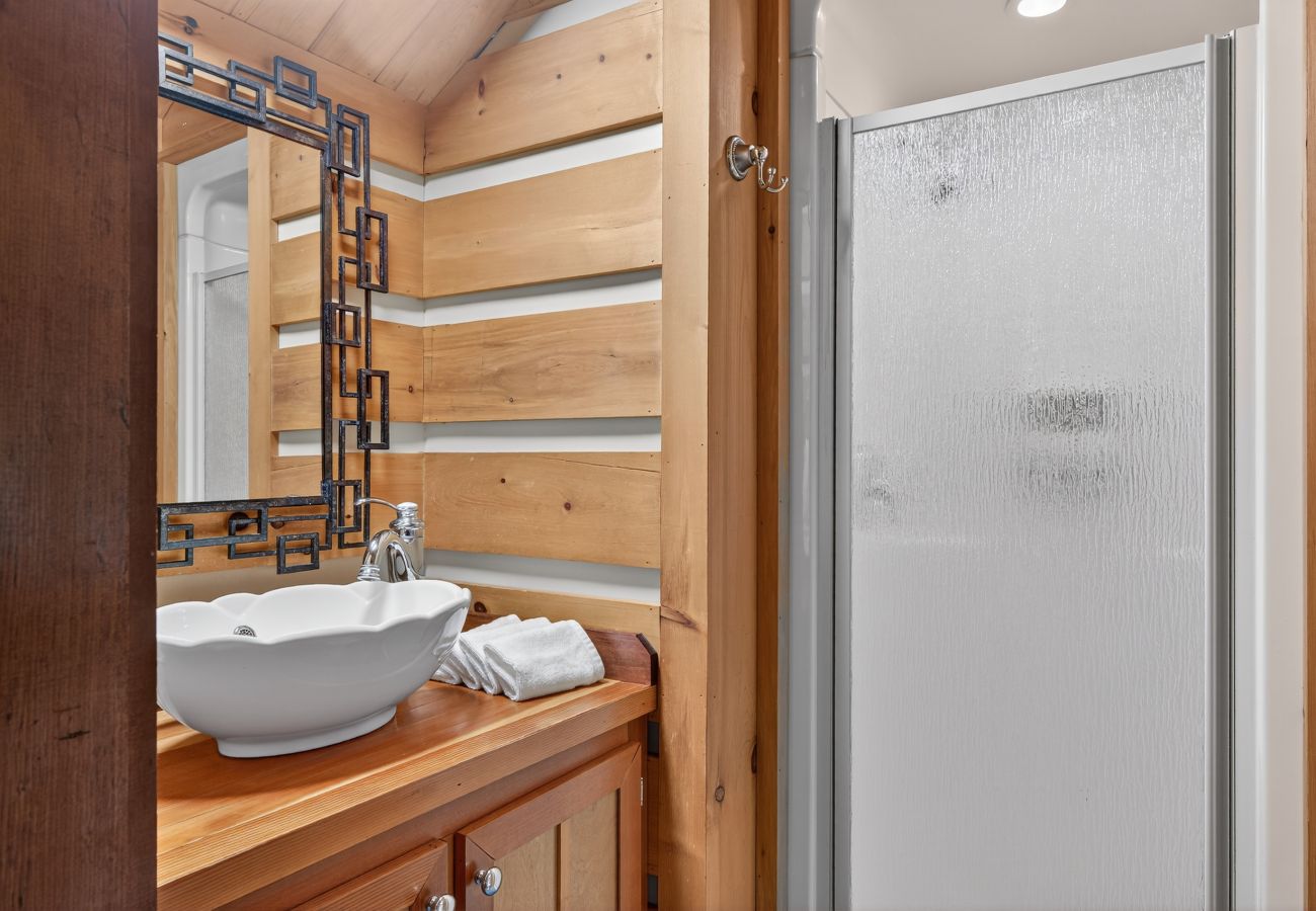 Chalet in Montreal - CAN028 : L'Hirondelle