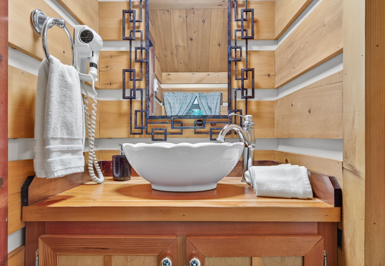 Chalet in Montreal - CAN028 : L'Hirondelle