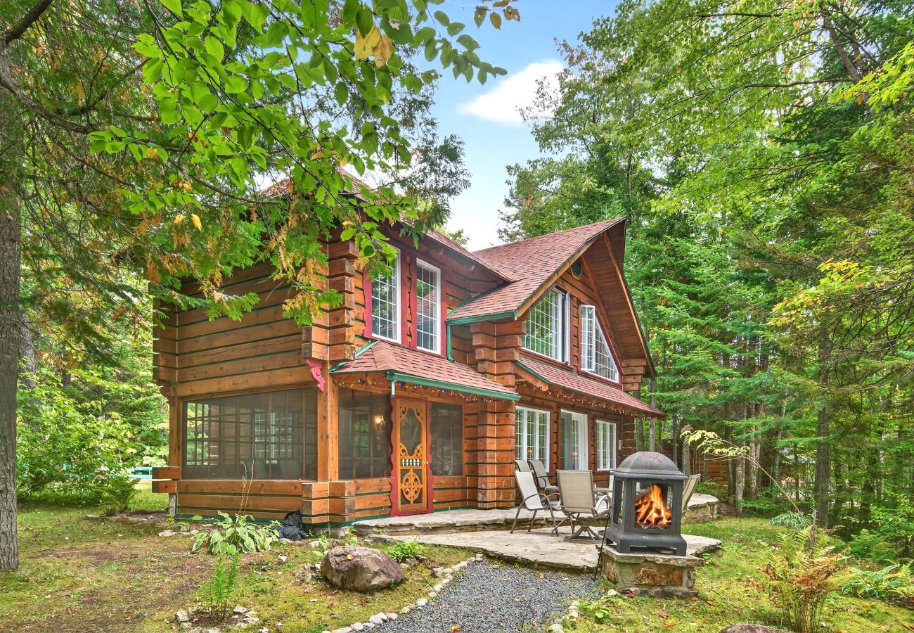 Chalet in Montreal - CAN029 : Le Huard