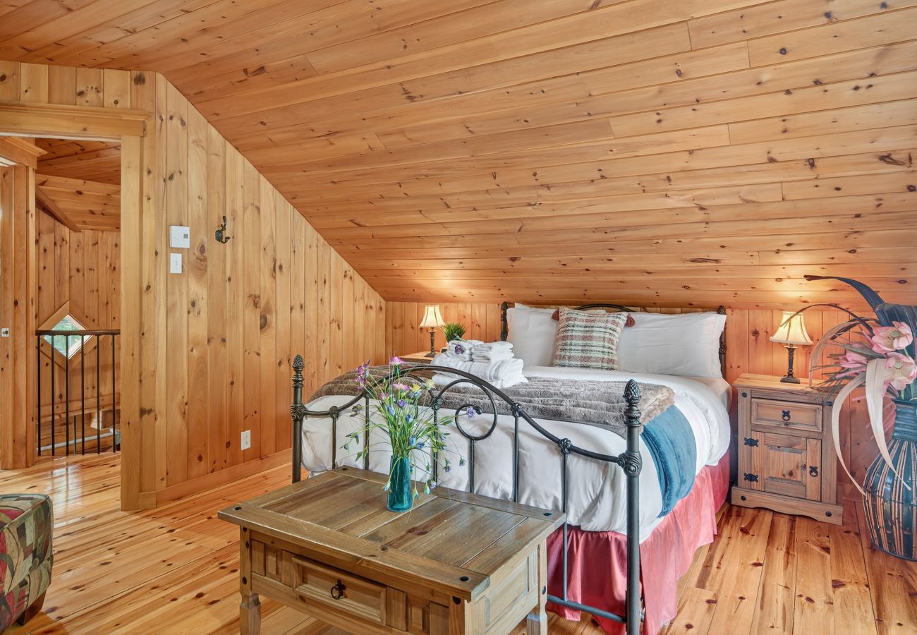 Chalet in Montreal - CAN029 : Le Huard