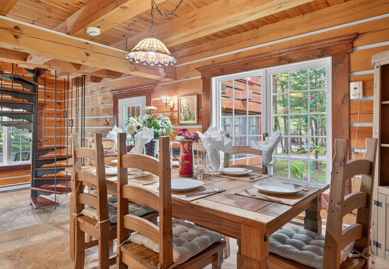 Chalet in Montreal - CAN029 : Le Huard