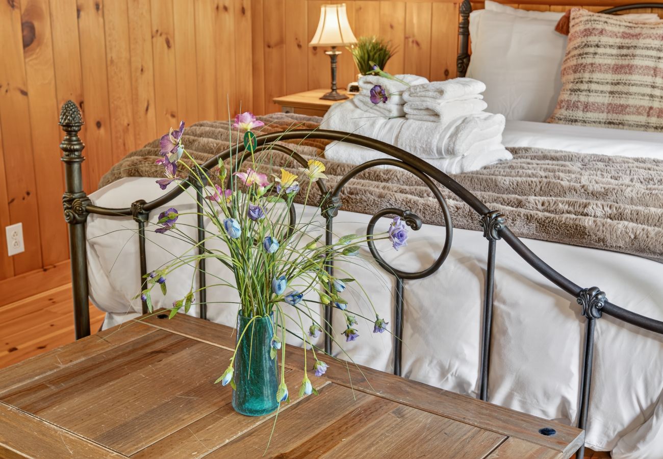 Chalet in Montreal - CAN029 : Le Huard