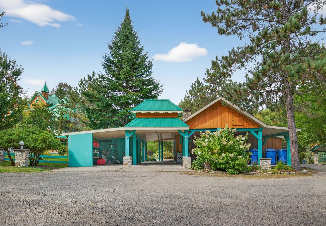 Chalet in Montreal - CAN029 : Le Huard