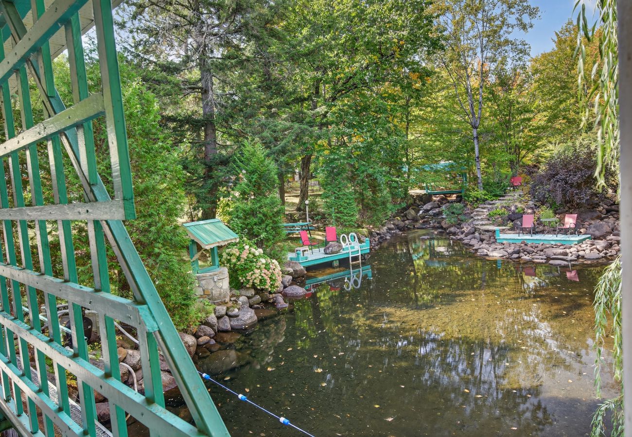 Chalet in Montreal - CAN029 : Le Huard