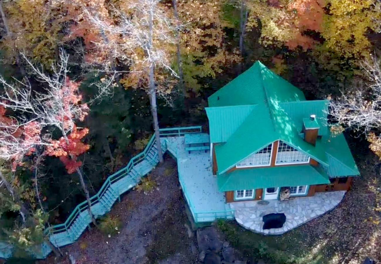 Chalet in Montreal - CAN031 : Le Pic-Bois