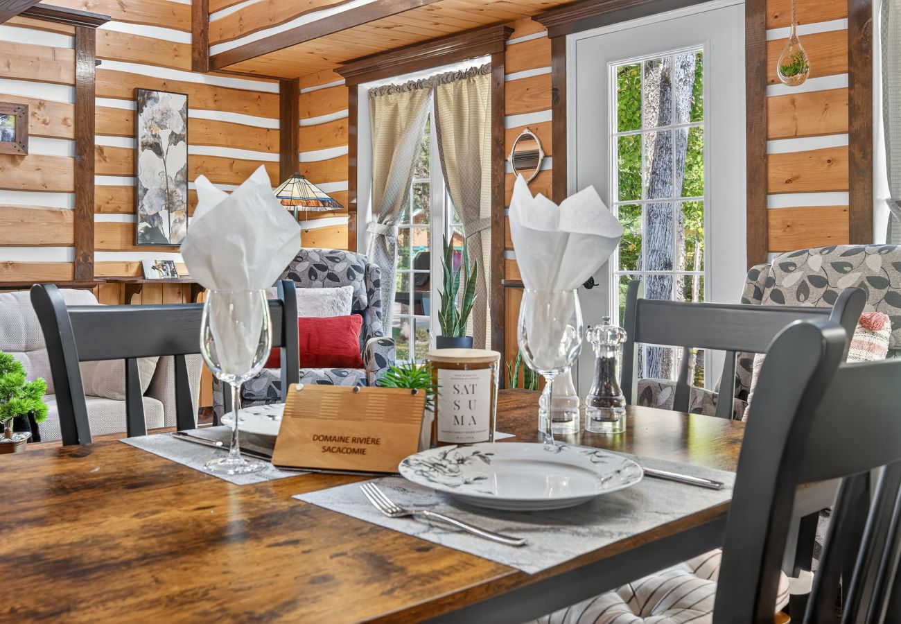 Chalet in Montreal - CAN031 : Le Pic-Bois