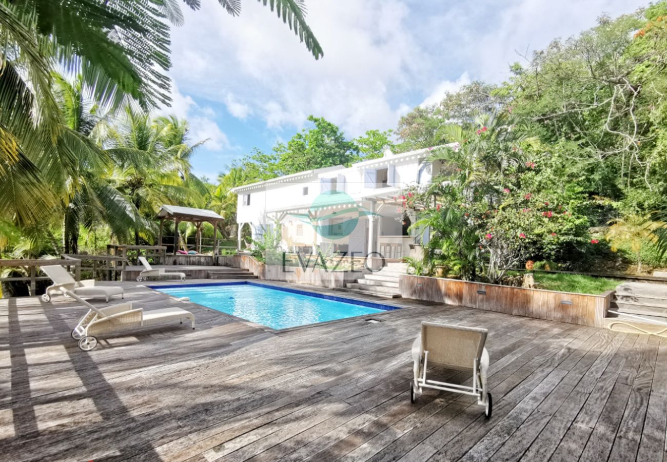 Villa/Dettached house in Sainte-Anne - Villa à Saint Anne Martinique REF M-000154