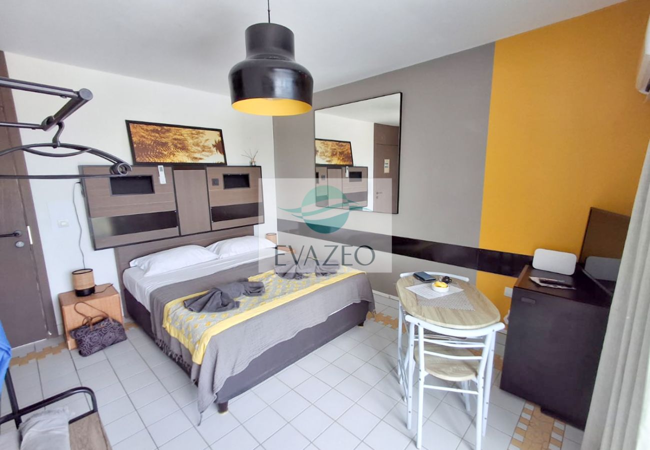 Apartment in Saint-François - Studio Meublé 20m² avec Vue Mer à Saint-François