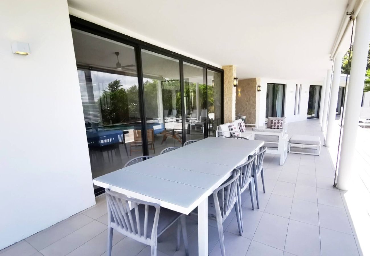 Villa à Le Diamant - Villa de standing au Diamant Ref M160 4 chambres v
