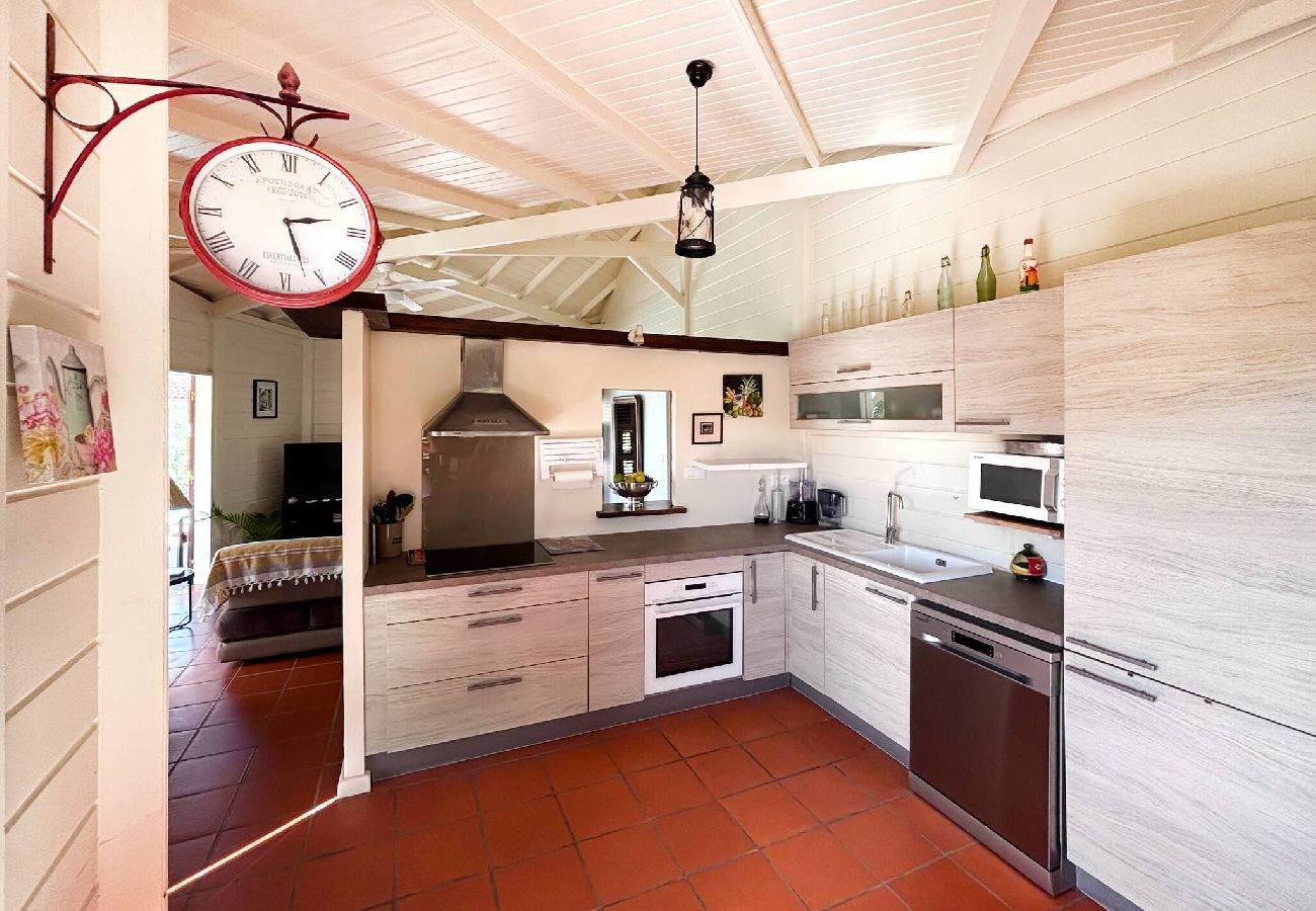 Maison à Les Trois-Ilets - Authentique maison créole Youka, 500m de la plage