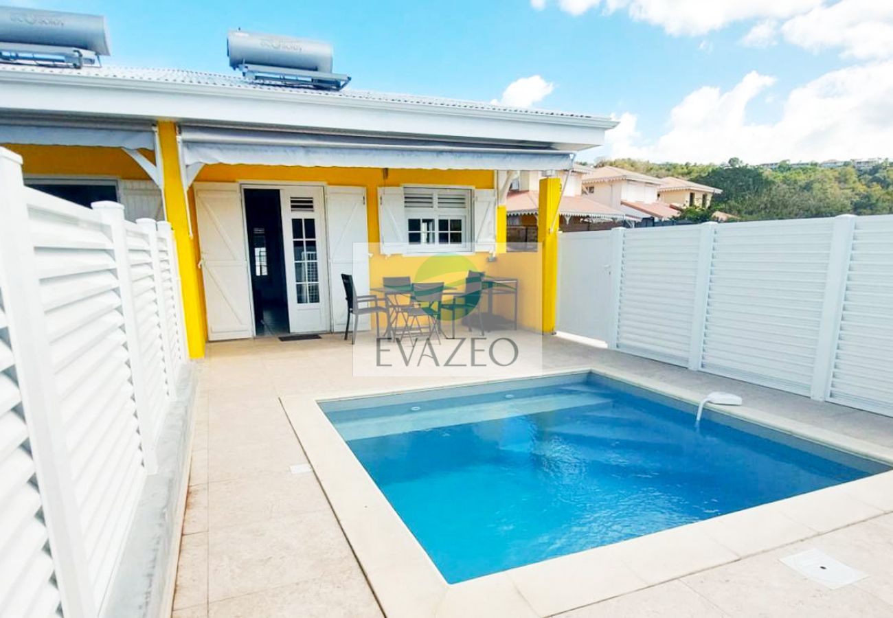 Bungalow à Le Diamant - Bungalow au Diamant en Martinique - Ref : M029A