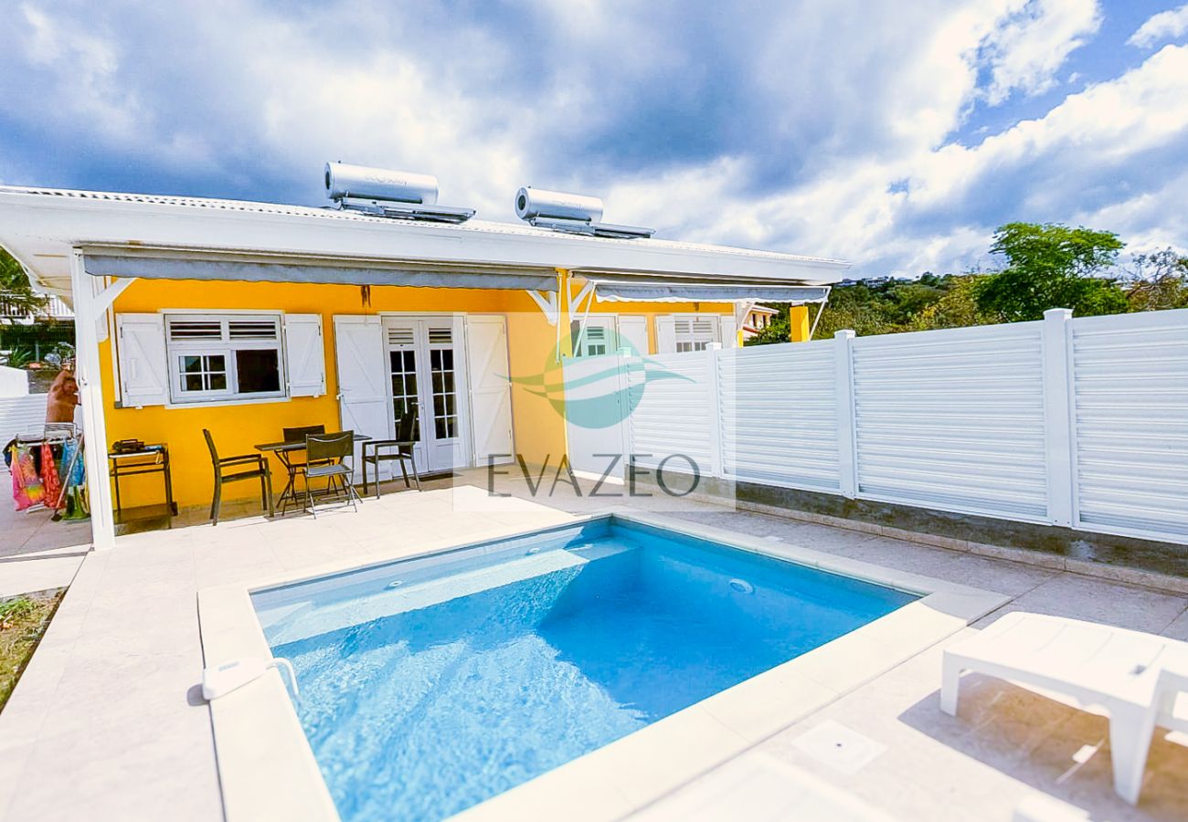 Bungalow à Le Diamant - Bungalow au Diamant en Martinique - Ref : M029B