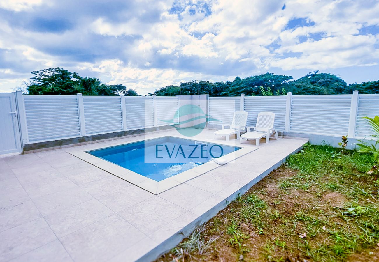 Bungalow à Le Diamant - Bungalow au Diamant en Martinique - Ref : M029B