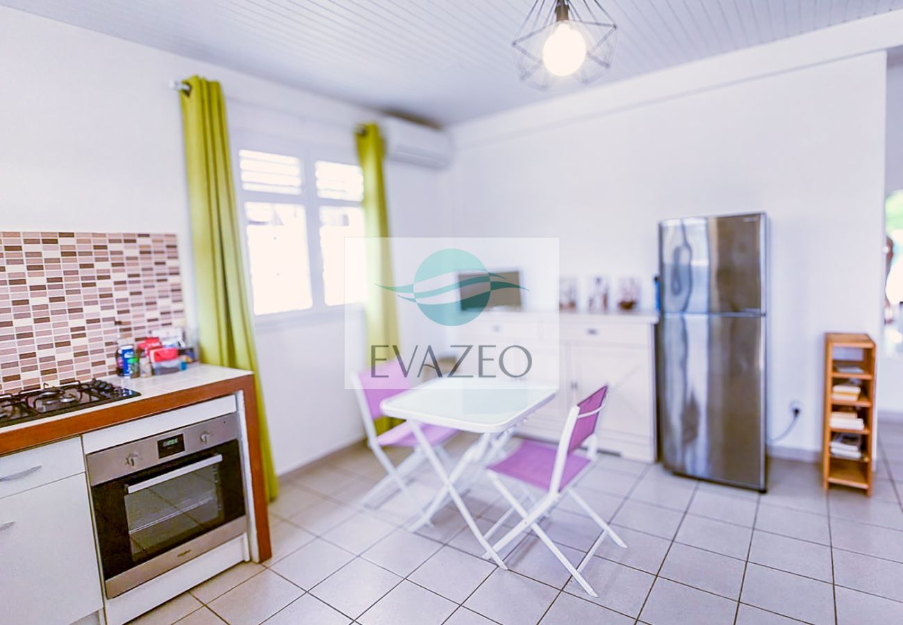 Bungalow à Le Diamant - Bungalow au Diamant en Martinique - Ref : M029B