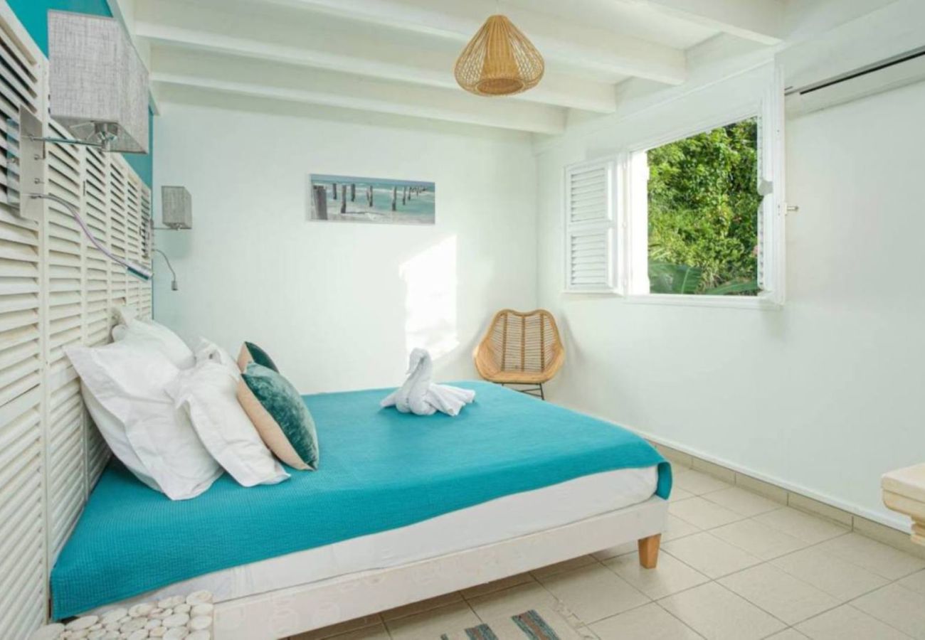 Villa à Rivière-Salée - Villa à Rivière Salée en Martinique - Ref : M135A