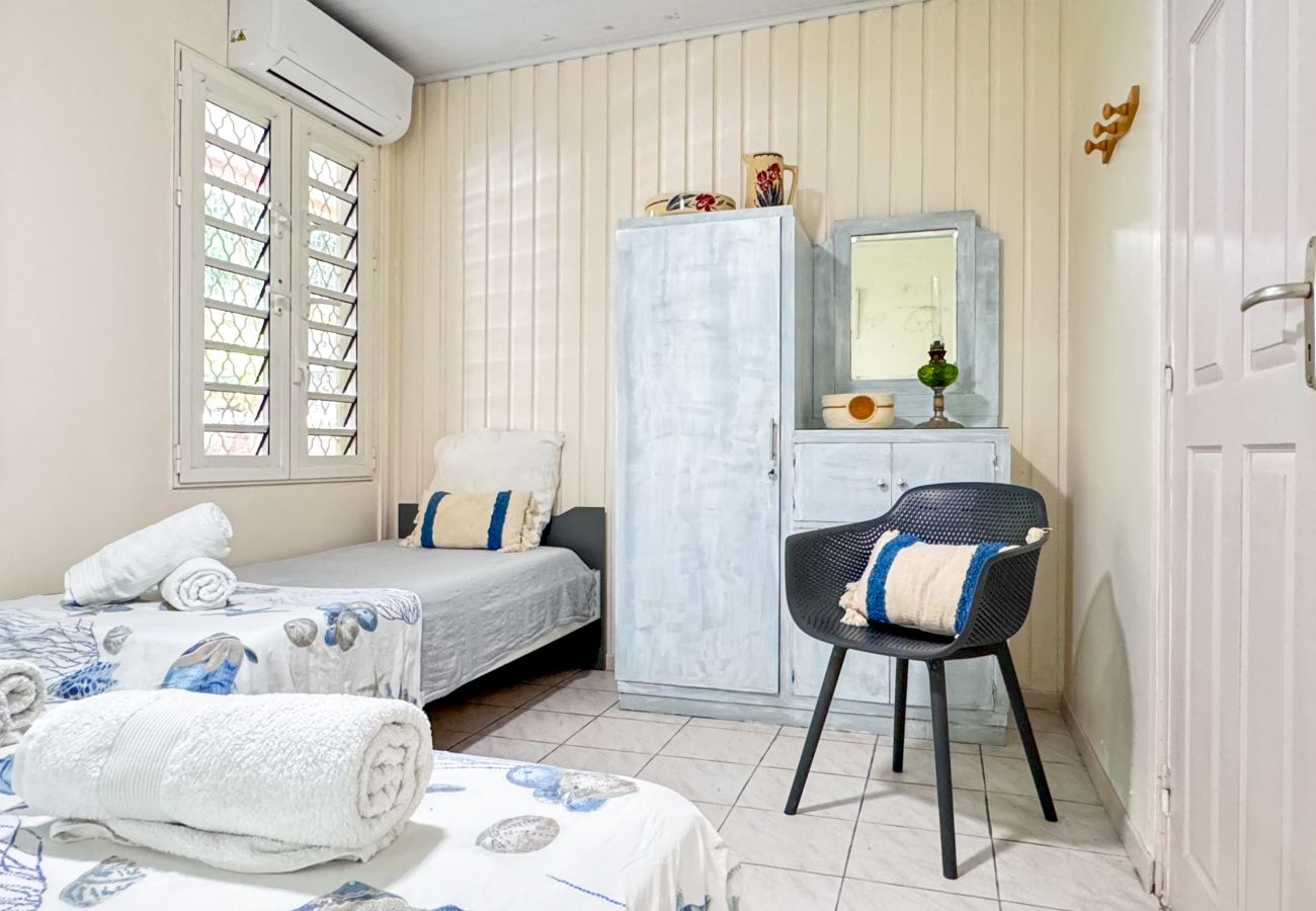 Villa à Sainte-Anne - VILLA 3CH STE ANNE REF M321