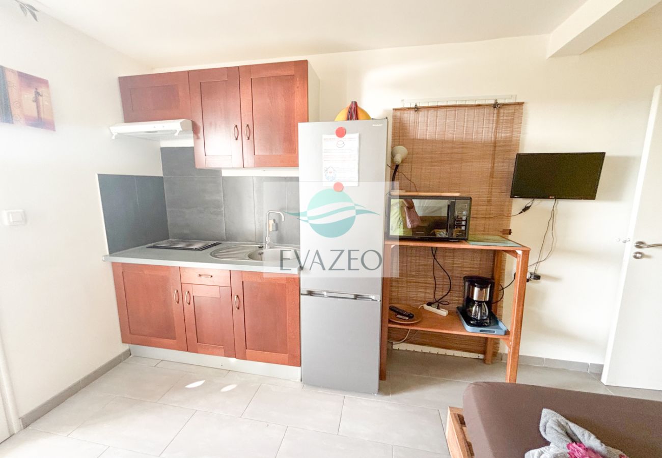 Studio à Les Anses-d'Arlet - STUDIO Anse d'Arlet Vue mer - REF M322