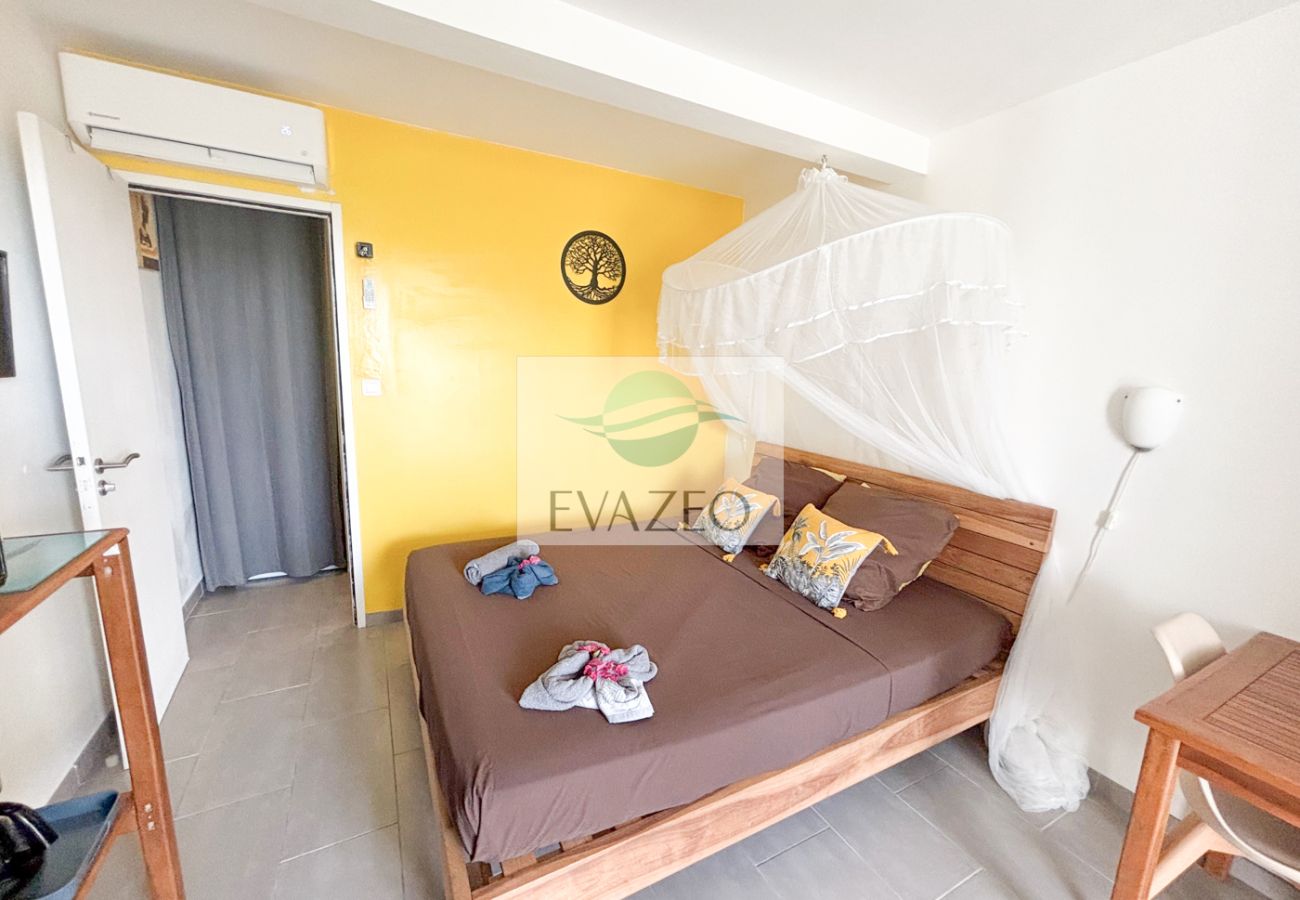 Studio à Les Anses-d'Arlet - STUDIO Anse d'Arlet Vue mer - REF M322