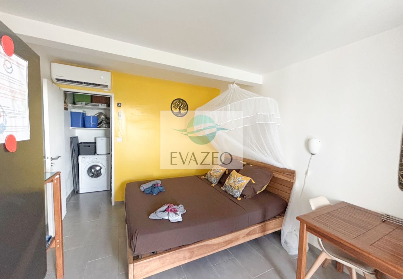 Studio à Les Anses-d'Arlet - STUDIO Anse d'Arlet Vue mer - REF M322