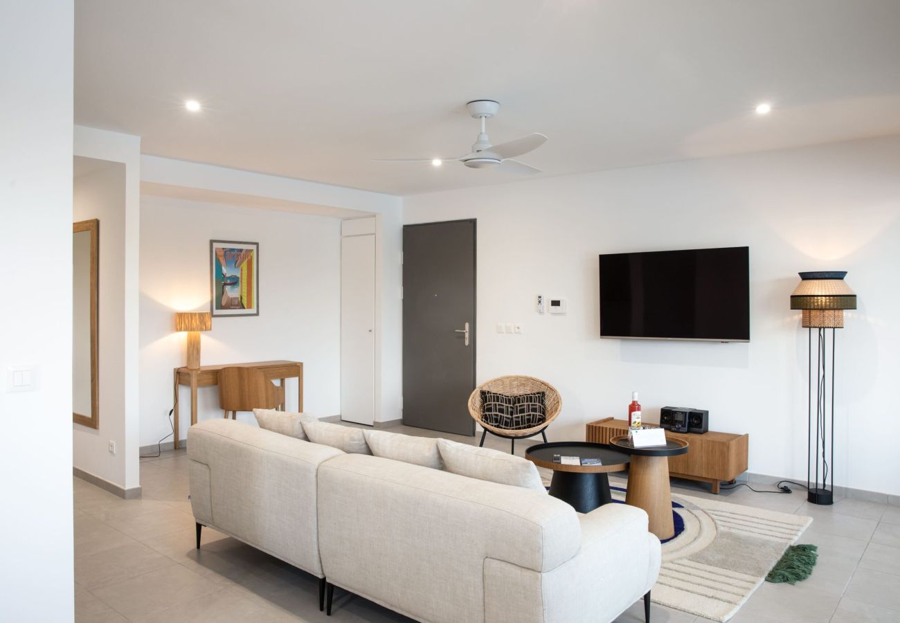 Appartement à Les Trois-Ilets - T3 Cour Domaine de l'Anse Mitan - HM105