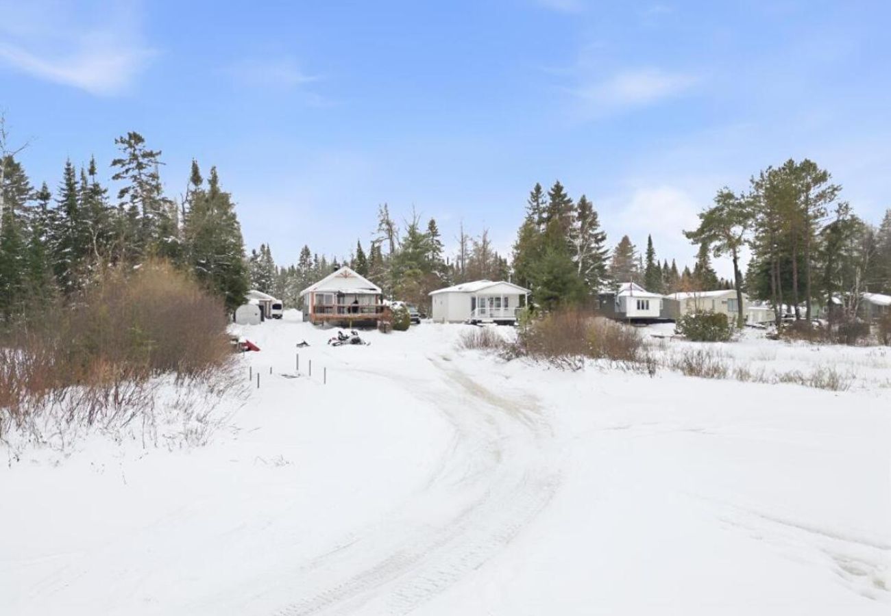 Maison à Saint-Sixte - CAN021 : Le 232 sur le lac