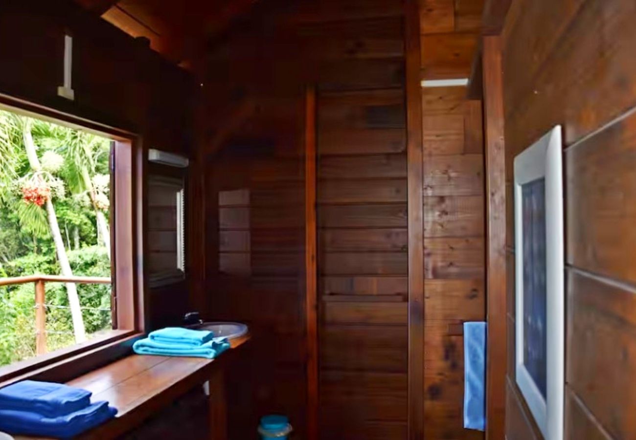 Bungalow à Deshaies - Gite Bleu Outremer 1 à Deshaies ref GEA005