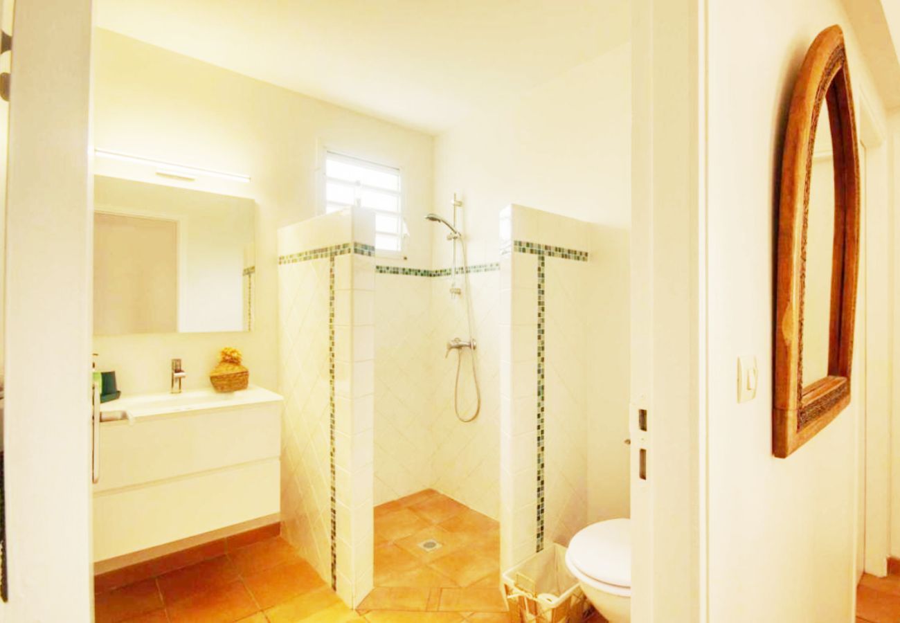 Villa à Le Diamant - Villa au Diamant ref M128 3ch piscine