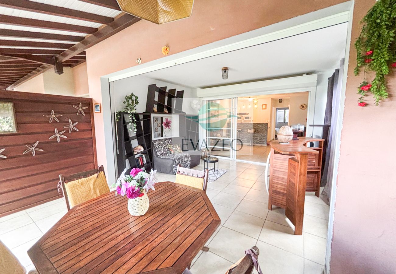 Appartement à Les Trois-Ilets - T2 BIS TROIS ILETS 1 ch REF M-000100