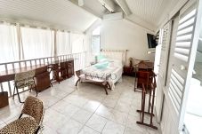 Appartement à Les Trois-Ilets - T3 DUPLEX ANSE A L ANE 2 ch REF M-000102